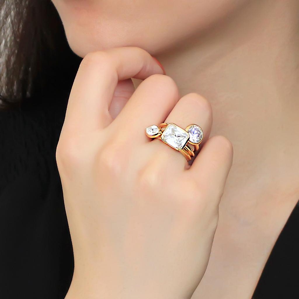 3W1482 - Gold Brass Ring with AAA Grade CZ in Clear