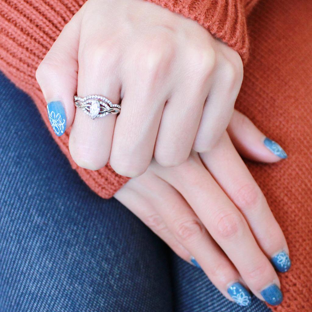 DA133 - High polished (no plating) Stainless Steel Ring with AAA Grade CZ in Clear