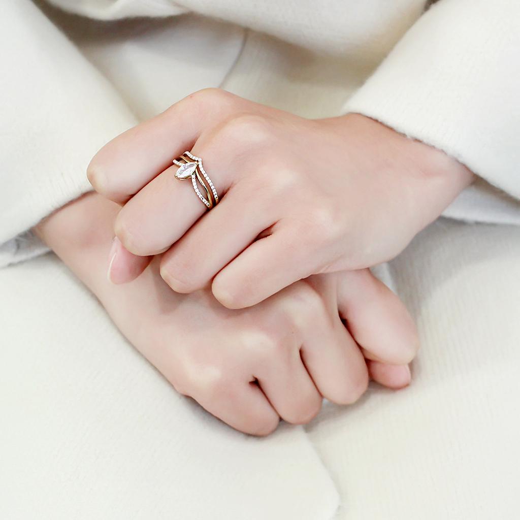 DA276 - IP Gold(Ion Plating) Stainless Steel Ring with AAA Grade CZ in Clear