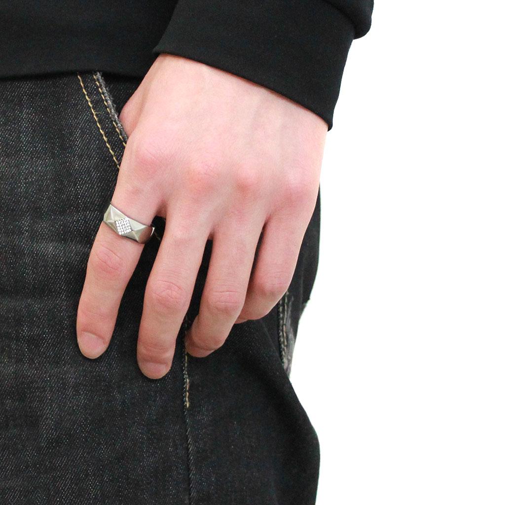 DA288 - High polished (no plating) Stainless Steel Ring with AAA Grade CZ in Clear