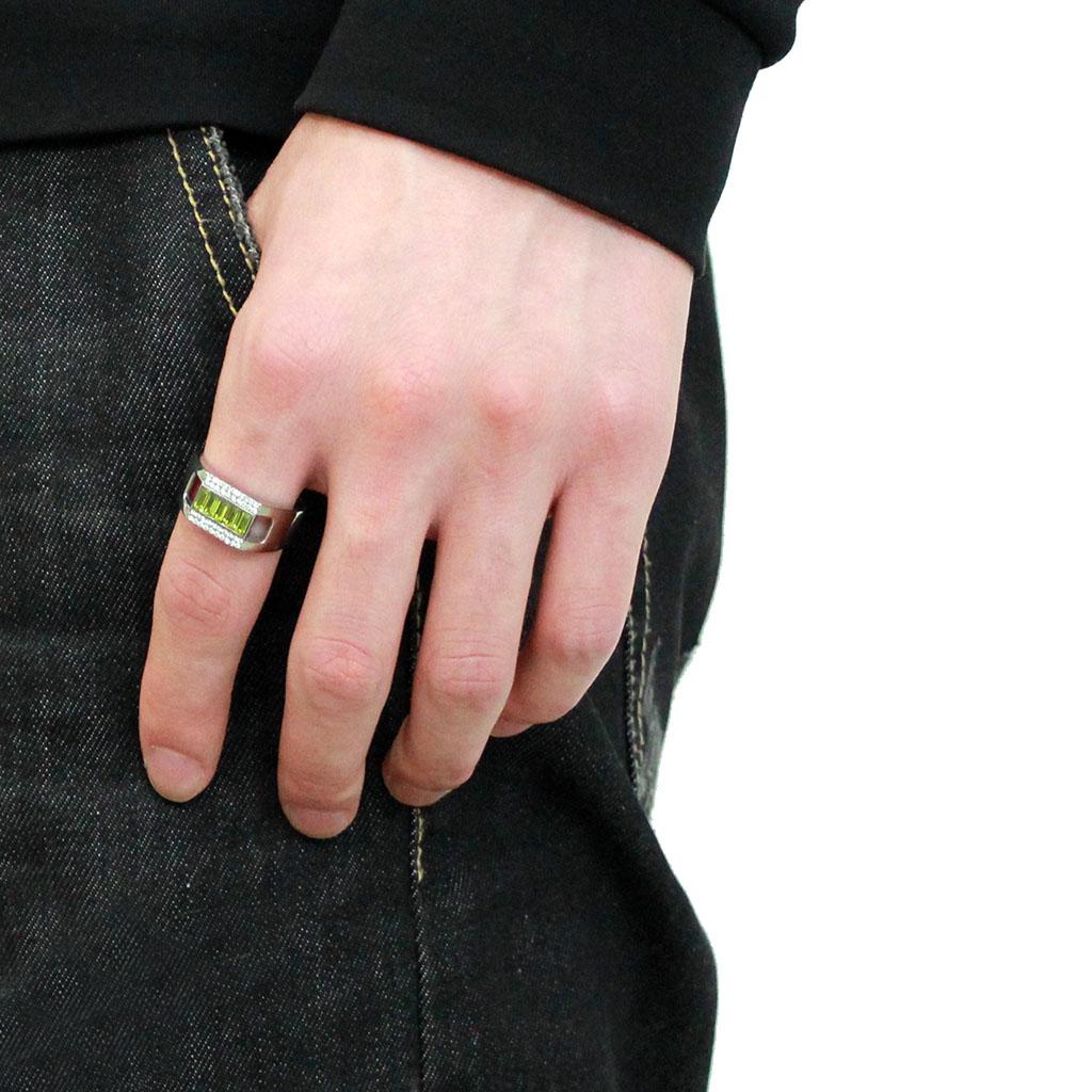DA289 - High polished (no plating) Stainless Steel Ring with Top Grade Crystal in Olivine color