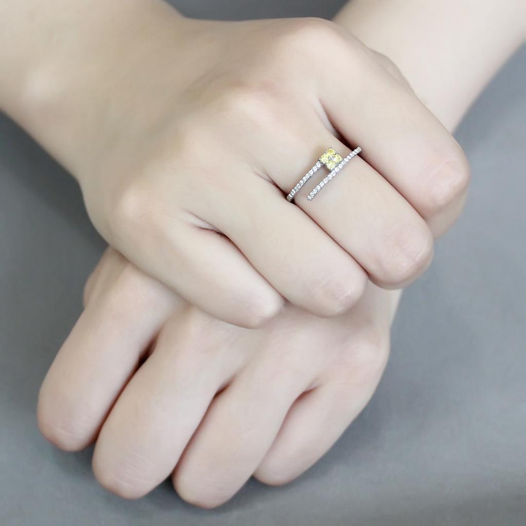DA338 - No Plating Stainless Steel Ring with AAA Grade CZ in Topaz