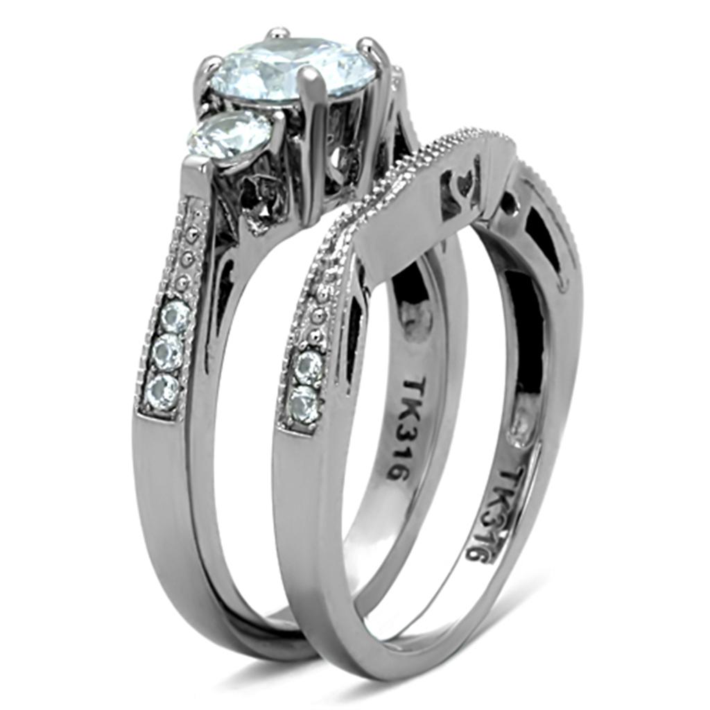 TK1W002 - High polished (no plating) Stainless Steel Ring with AAA Grade CZ in Clear