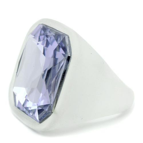 VL013 - Resin Ring with Synthetic Acrylic in Light Amethyst