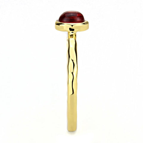 3W1496 - Gold Brass Ring with Synthetic Synthetic Glass in Garnet