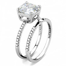 DA065 - High polished (no plating) Stainless Steel Ring with Cubic  in Clear