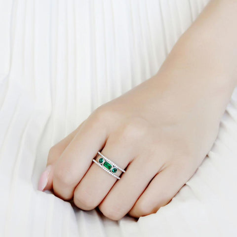 DA348 - High polished (no plating) Stainless Steel Ring with Synthetic Synthetic Glass in Emerald