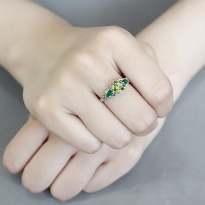 TK3610 - No Plating Stainless Steel Ring with Crystal in Peridot